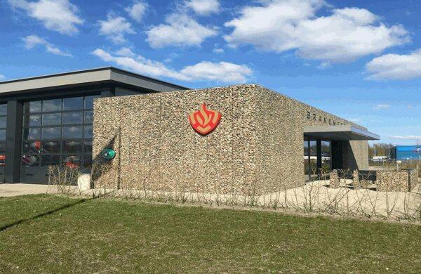 gevelbekleding bedrijfspand