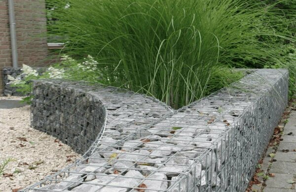 speciale vorm voortuin schanskorf