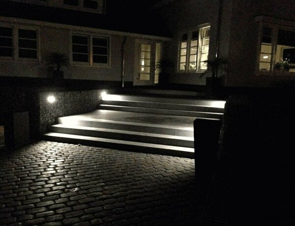 Schanskorf met verlichting